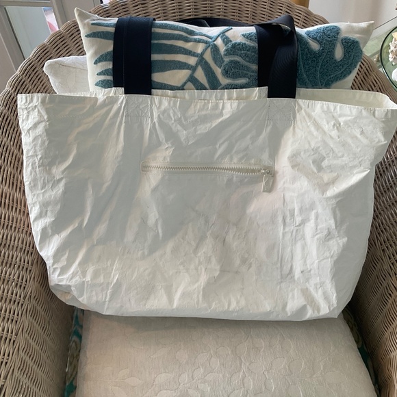 ALOHA Collection Temae Tahiti Large Reversible Bag - Picture 3 of 8